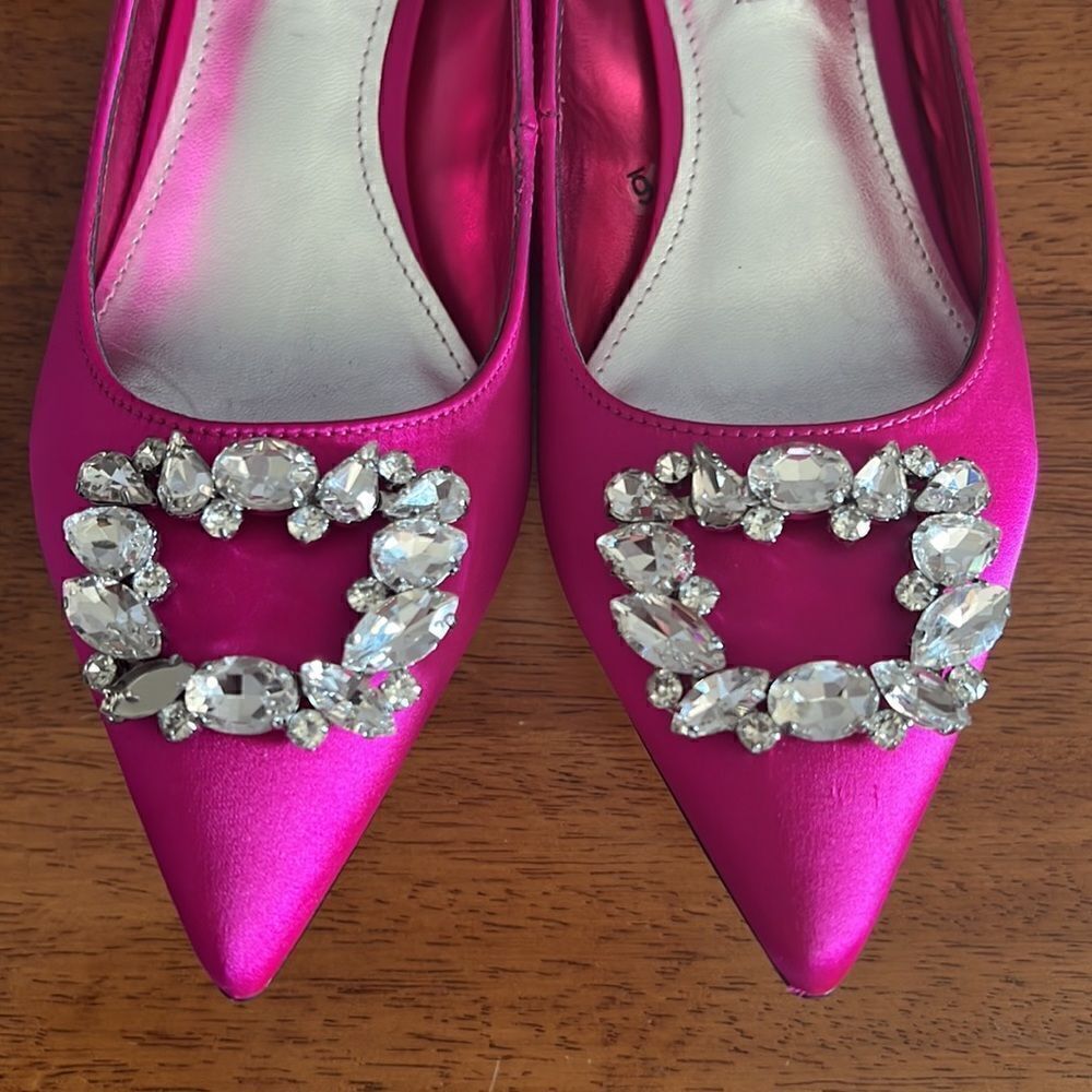 Nine West Avalon Satin Covered Jeweled Heel - Picture 13 of 14